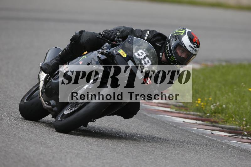 /Archiv-2024/29 12.06.2024 MOTO.CH Track Day ADR/Gruppe gelb/99